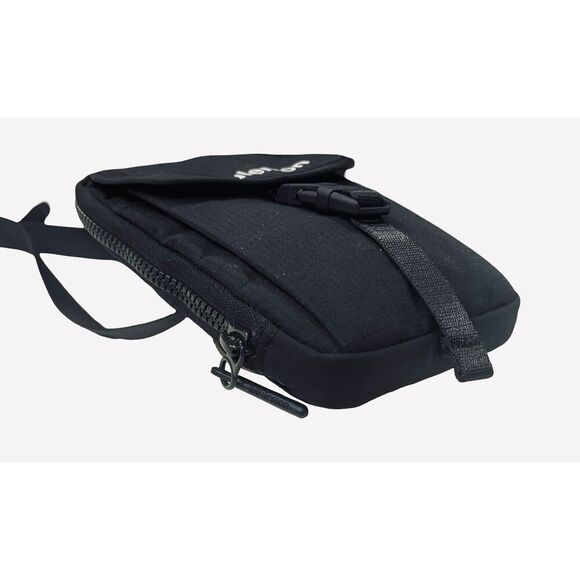 Lululemon Zip Top Crossbody NWOT - Picture 10 of 14